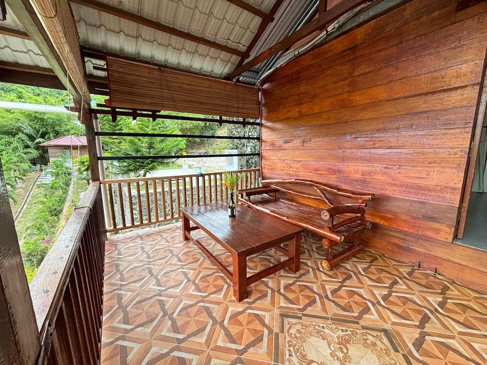 The Hawk's Nest Resort Exclusive Bungalow, 1 Queen Bed, Balcony, Beach View 11