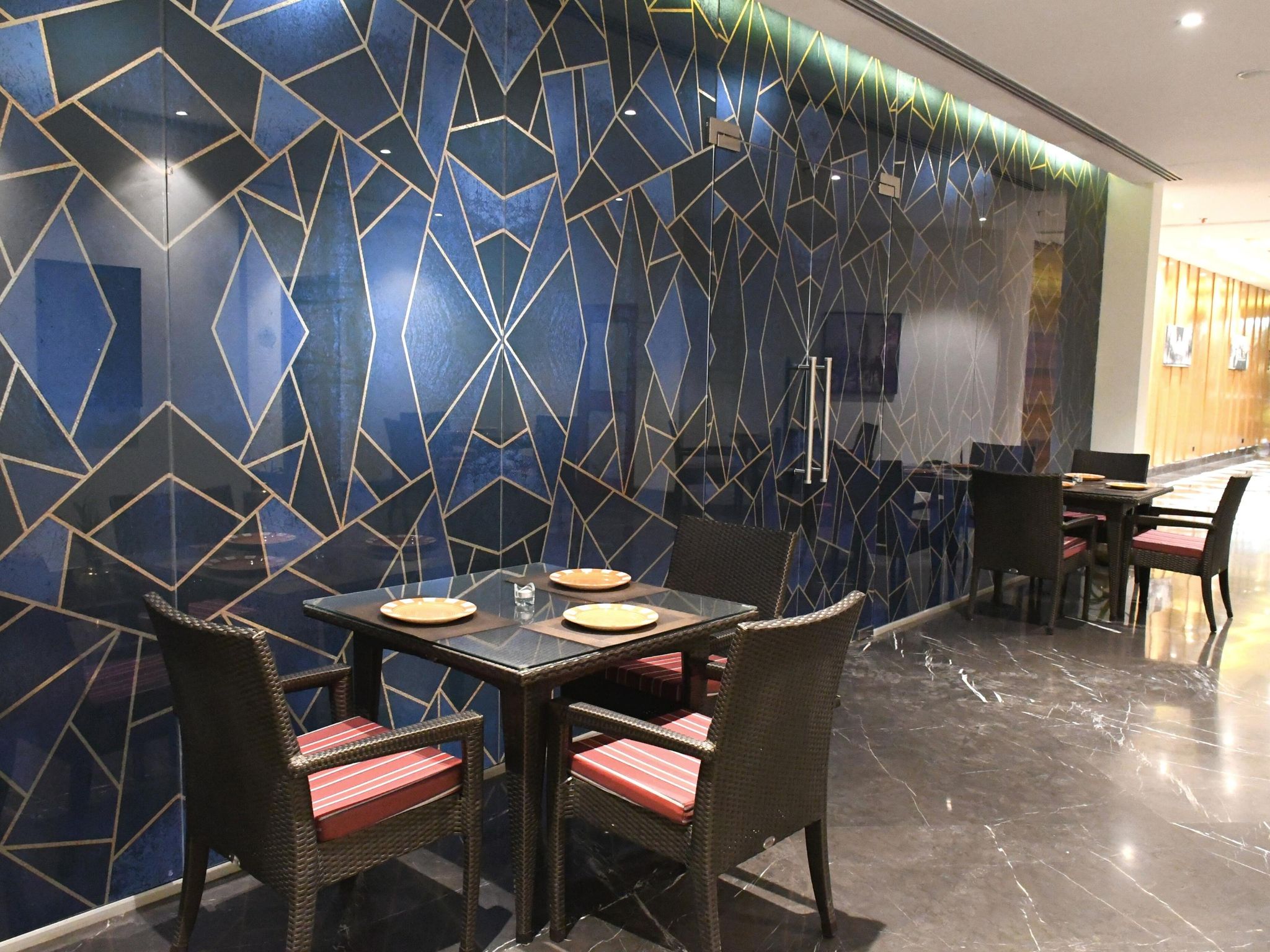 Food & Dining