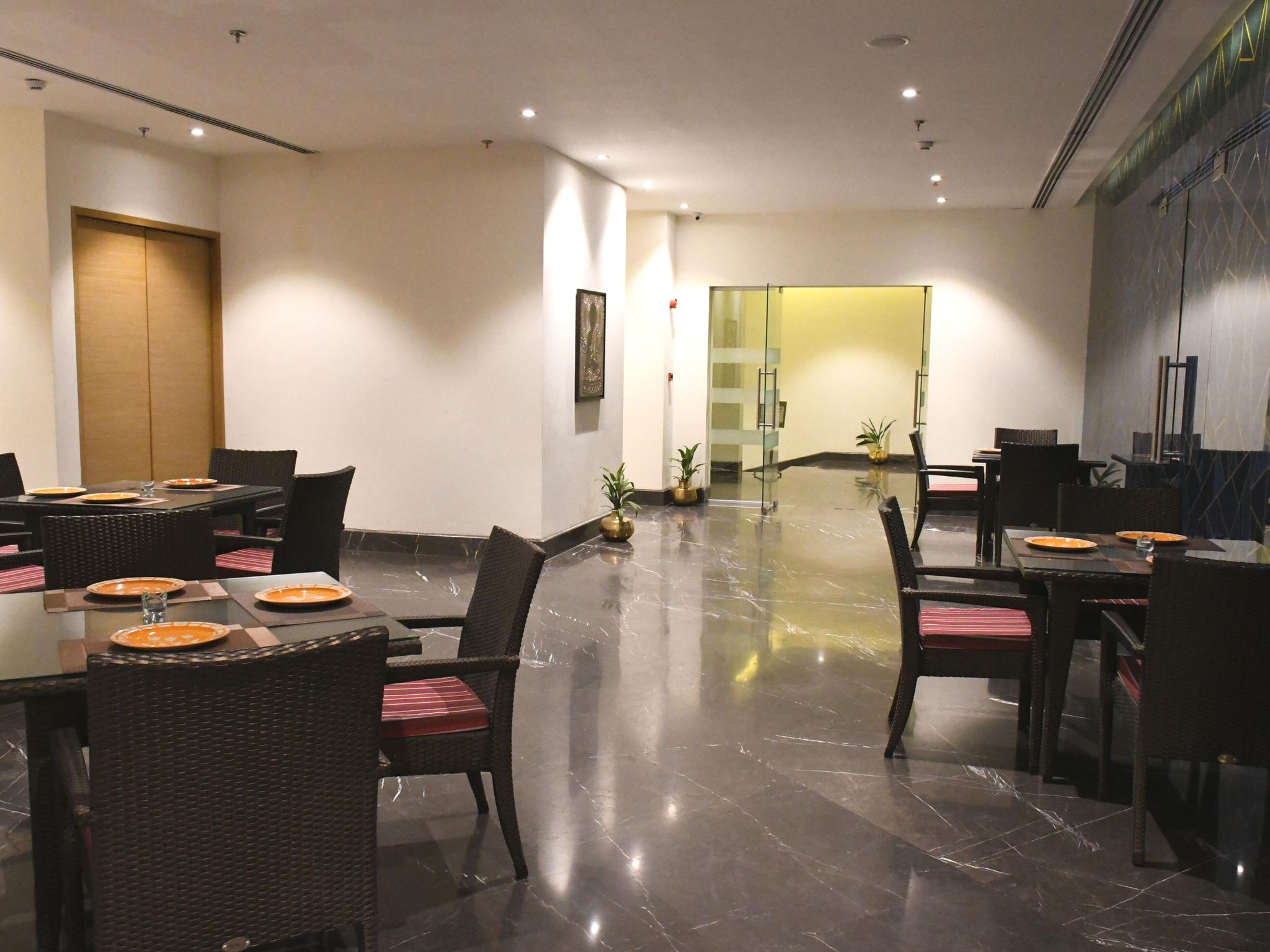 Food & Dining