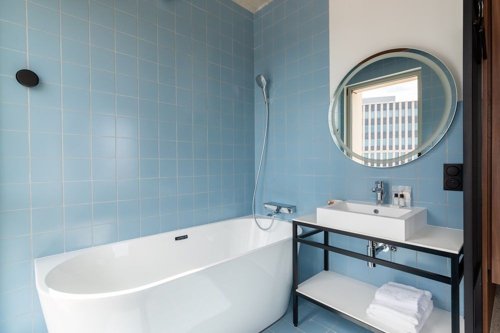 JOST Hôtel Bordeaux Centre Gare Saint Jean Deluxe Room 6