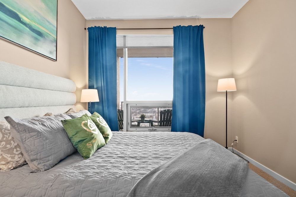 GLOBALSTAY. Modern Downtown Condos. Free parking Signature Apartment, 2 Bedrooms, 2 Bathrooms, City View 5