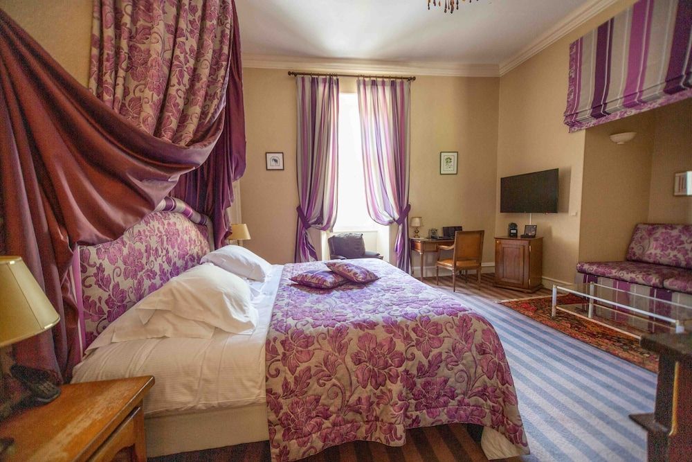 Luxury Double Room, Ensuite, Courtyard View (Le Castelnau)