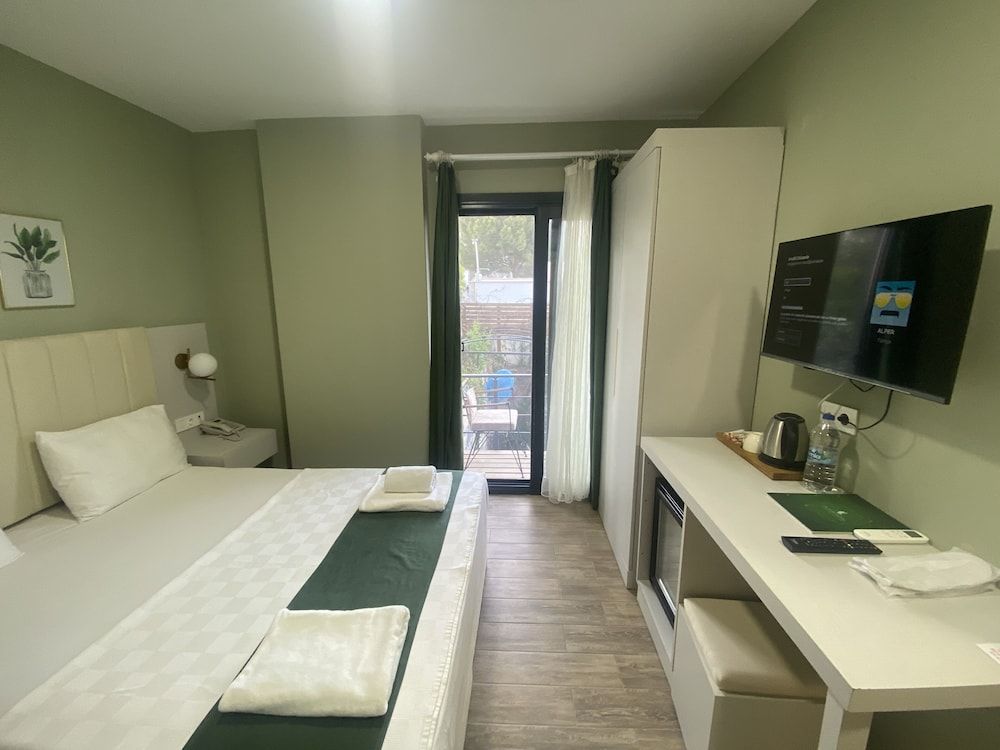 undefined Olivia Hotel 9