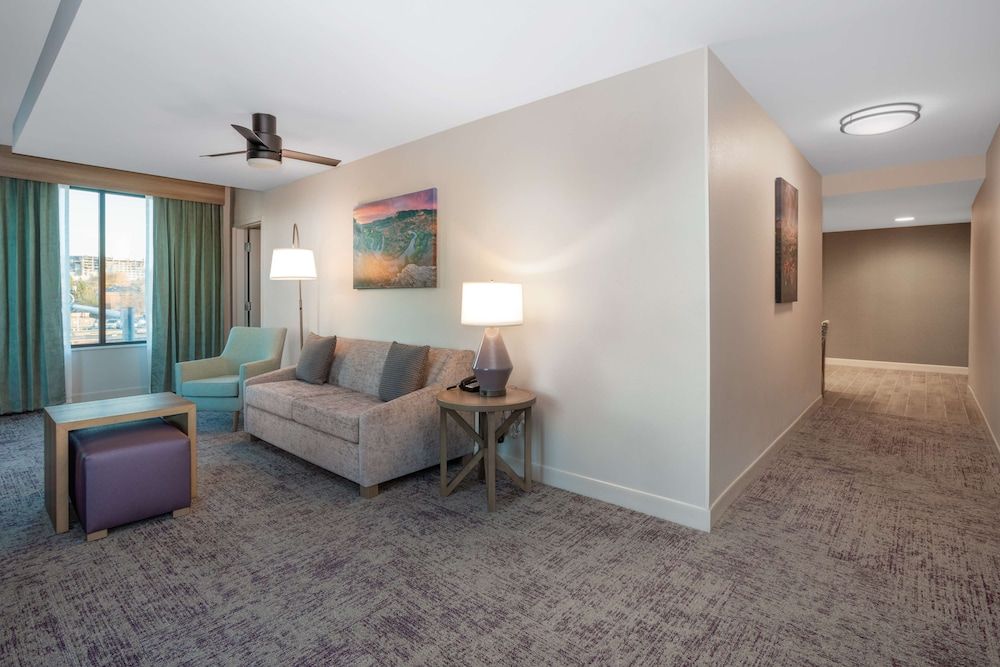 Room, 2 Queen Beds, Accessible, Mountain View (Mobility & Hearing, Bathtub)
