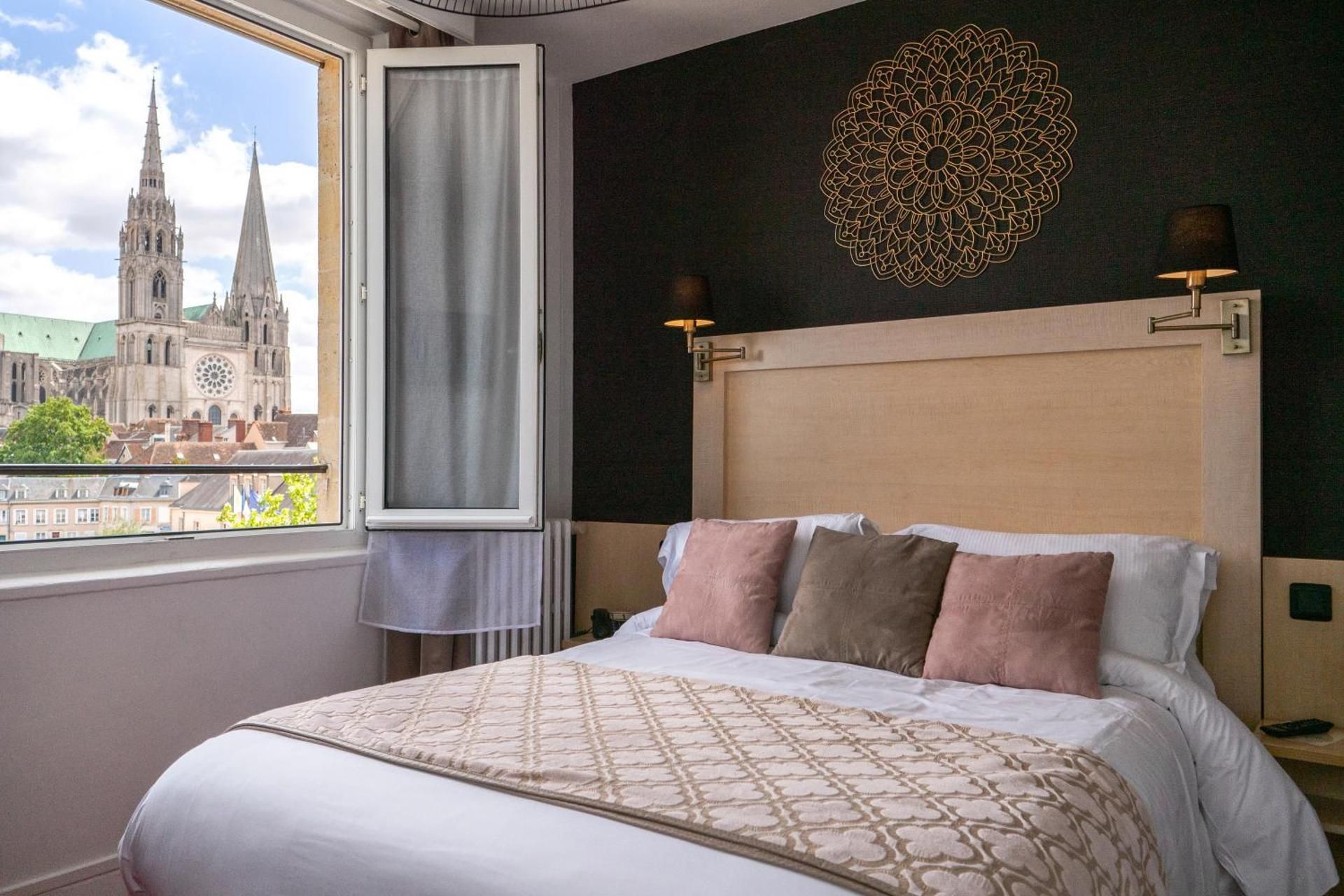 Confort Double Room view cathedral