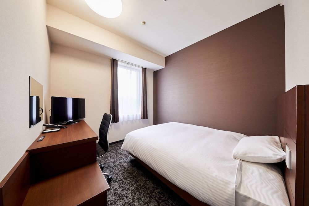 Hotel Wing International Kobe Shinnagata Small Double Room, Non Smoking