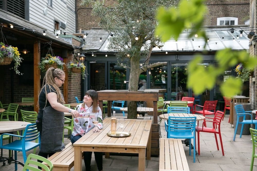 undefined The Rose & Crown Wimbledon 9