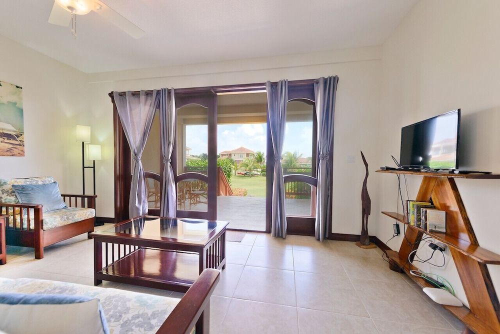 Seiri del Mar Deluxe Villa, 2 Bedrooms, 2 Bathrooms, Beachside 15