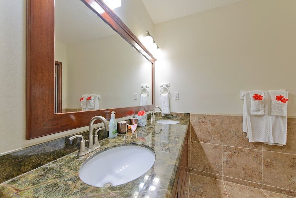 Seiri del Mar Deluxe Villa, 2 Bedrooms, 2 Bathrooms, Beachside 9