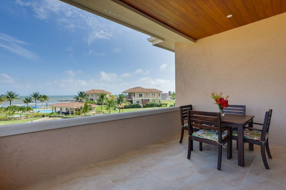 Seiri del Mar Deluxe Villa, 1 Bedroom, Balcony, Beachside 4