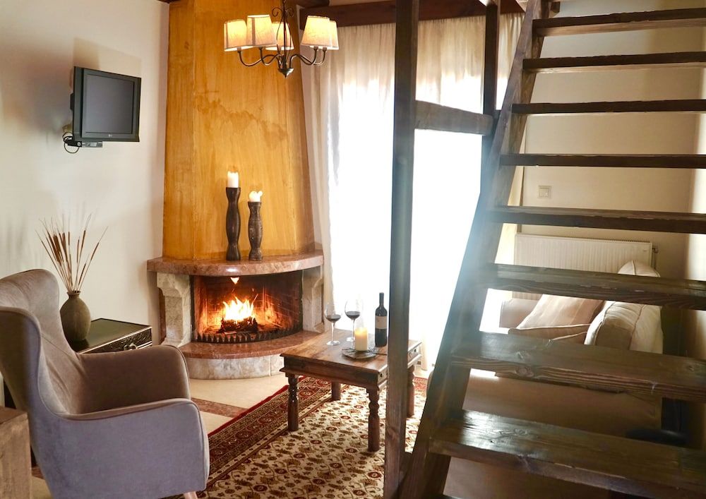 Xenonas Iresioni Triple Room, Fireplace (Maisonette with Attic) 13