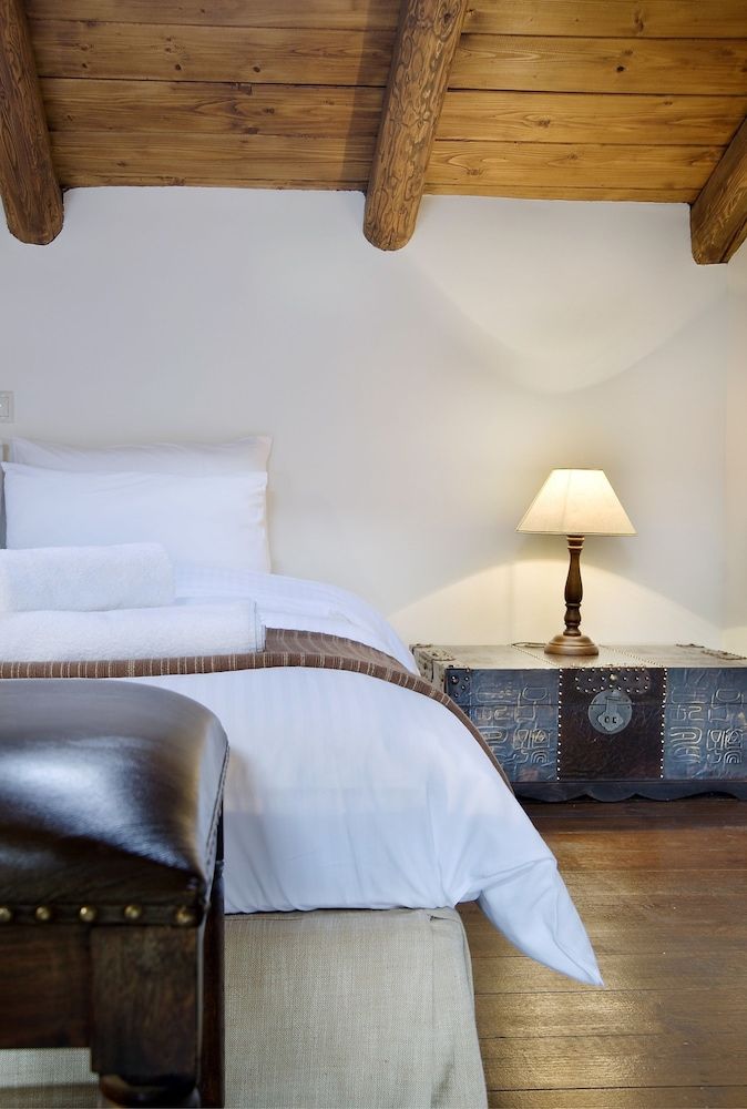 Xenonas Iresioni Family Room, Fireplace (Maisonette with Attic) 2