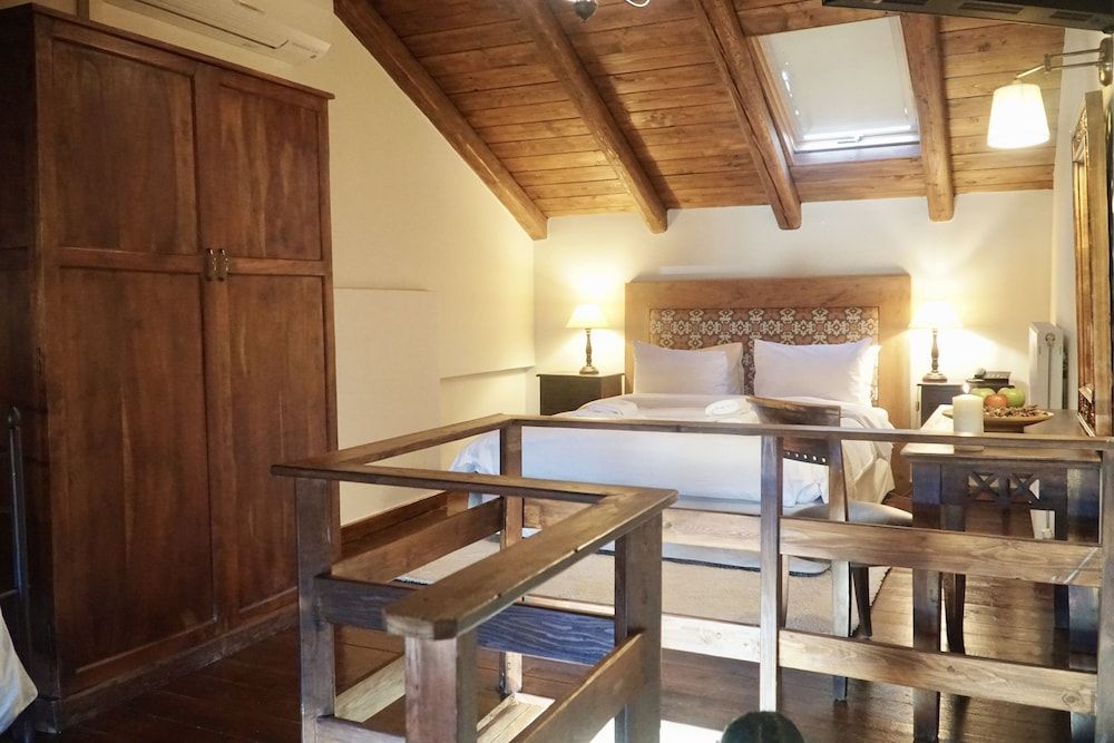 Xenonas Iresioni Triple Room, Fireplace (Maisonette with Attic) 10