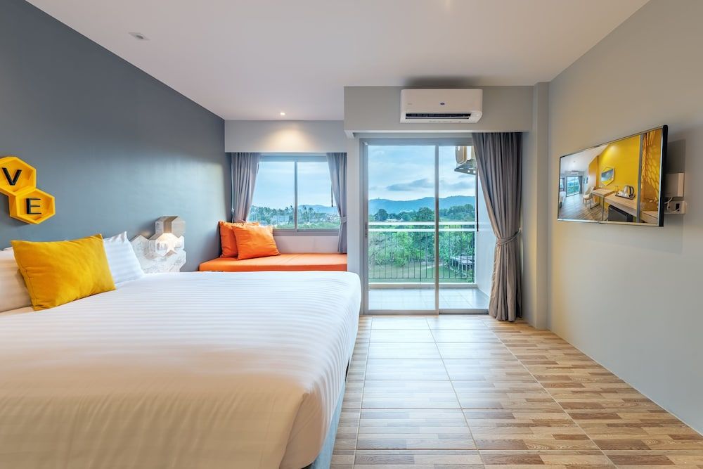 Beehive Boutique Hotel Phuket Deluxe Room 13