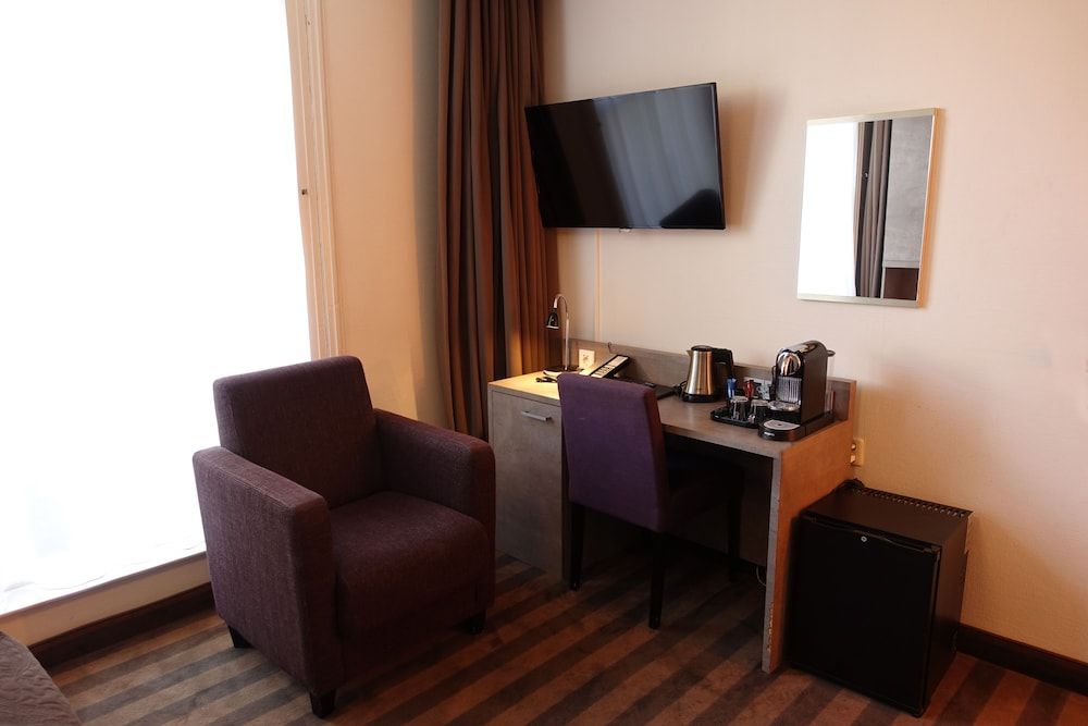 Prinsengracht Hotel Triple Room, 1 Double Bed with Sofa bed, Garden View 3
