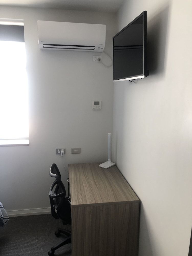 Studios on King Queen Room 9