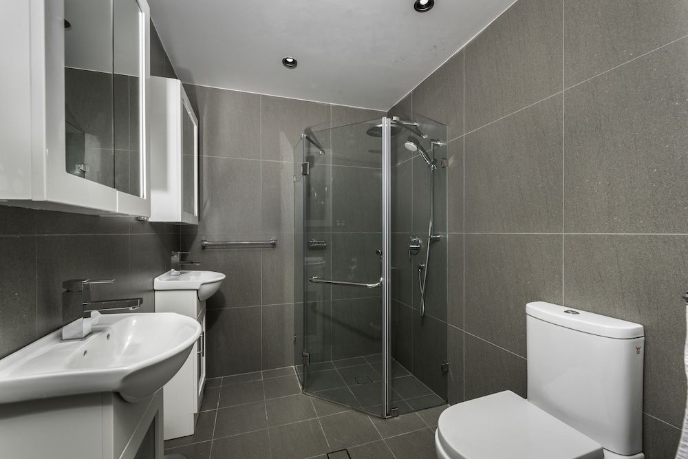 Studios on King Queen Room 6