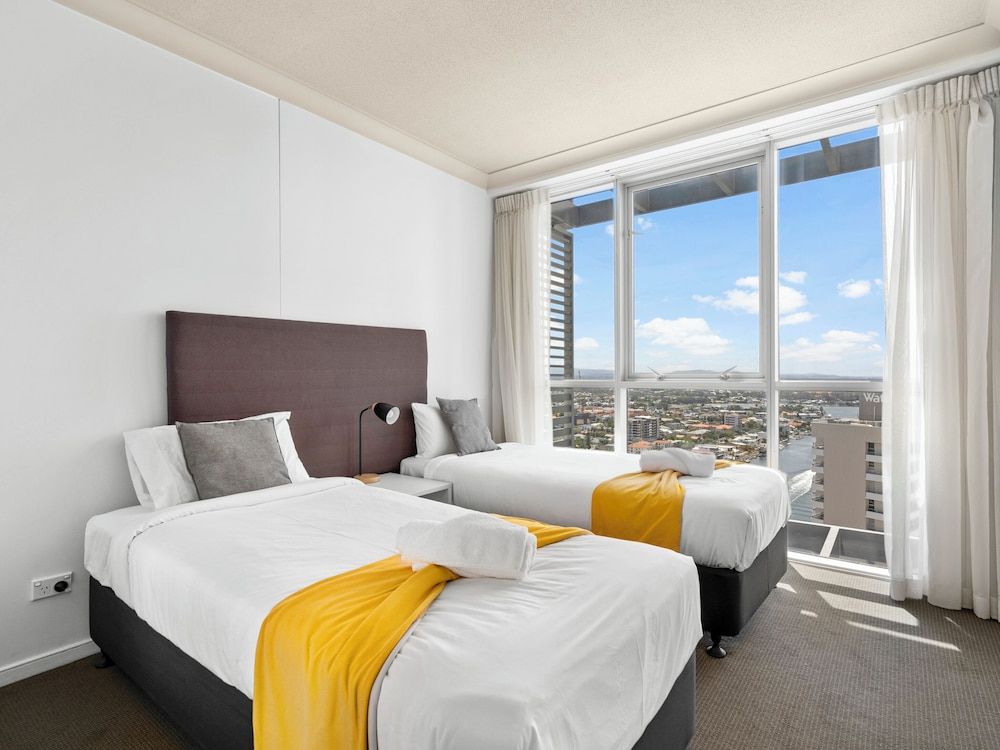 Towers of Chevron - Private Apartments Two-Bedroom Apartment with Ocean View (High Floor)