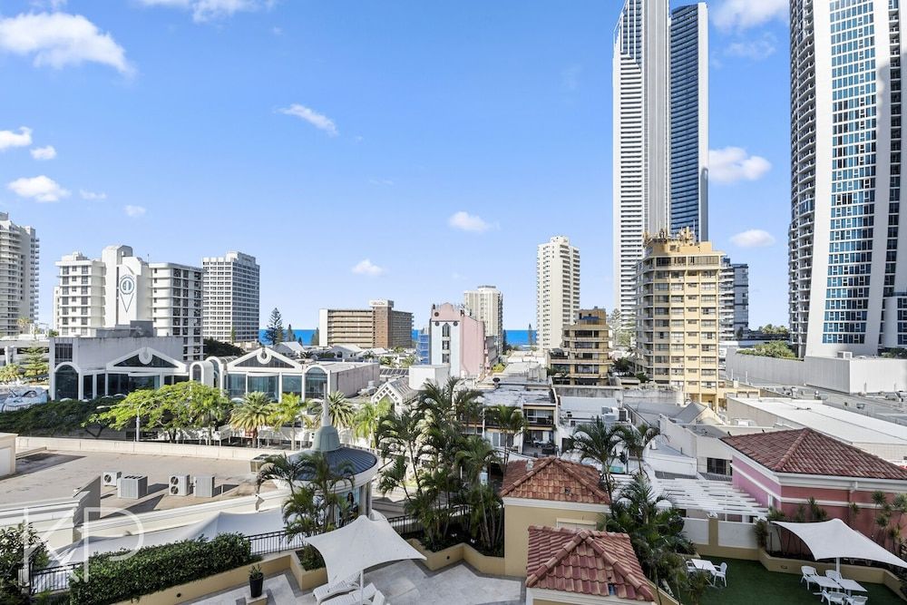 undefined Towers of Chevron - Private Apartments 9