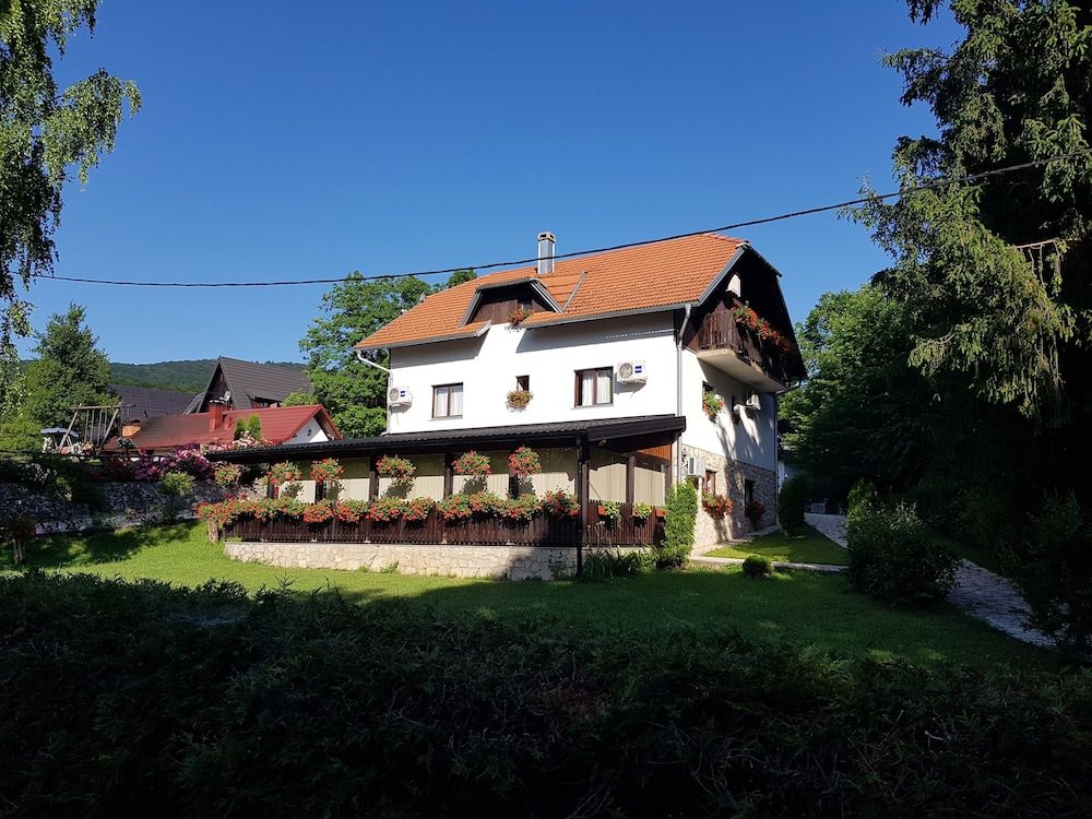 undefined Pansion Breza 7