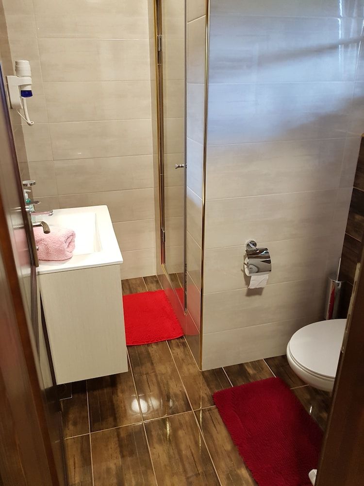 Pansion Breza Standard Double Room, 1 Queen Bed, Mountain View 7