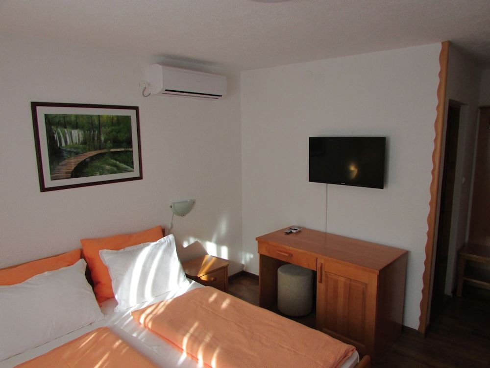 undefined Pansion Breza 4