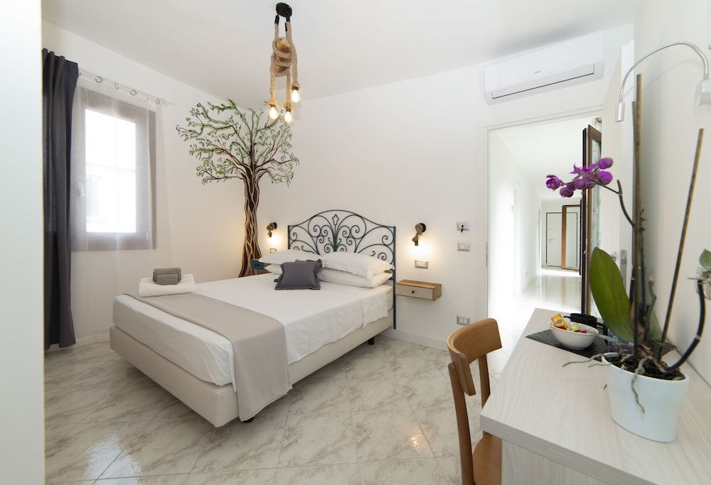 undefined Mario Relais 6