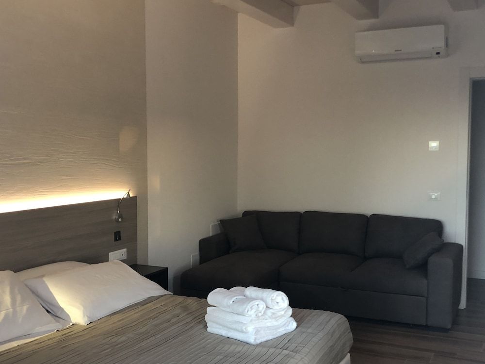Family Triple Room, 1 Queen Bed, Balcony, Pool View