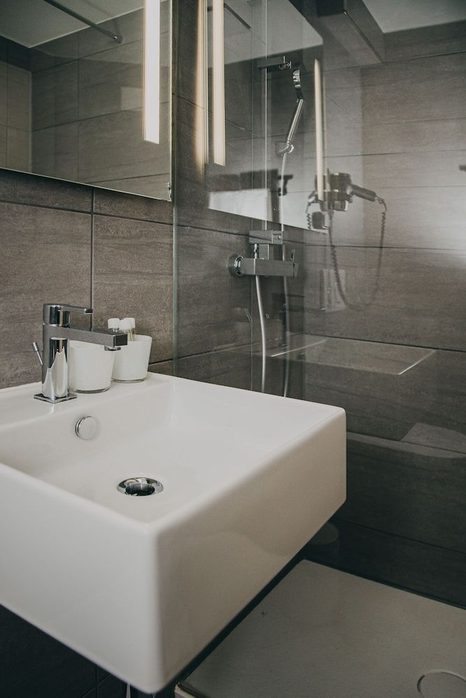 Hotel Dakota Family Quadruple Room 11