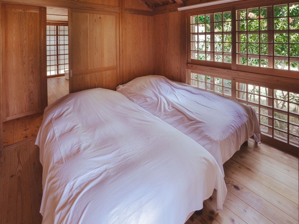 Private Vacation Home, KATAAKIYA