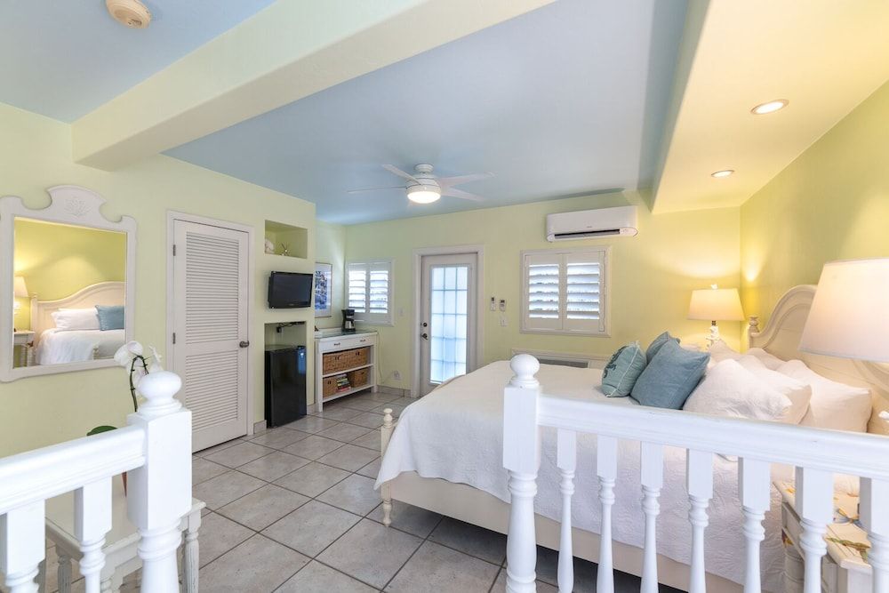 Sugar Apple Room