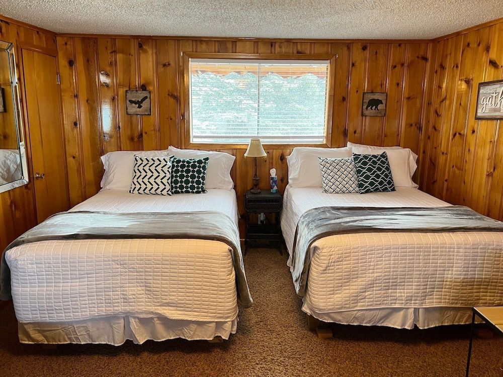 Mountain View Lodge Deluxe Double Room, Kitchenette, Mountain View 4