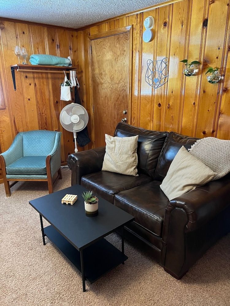 Mountain View Lodge Single Room, 1 Queen Bed, Non Smoking, Mountainside 11