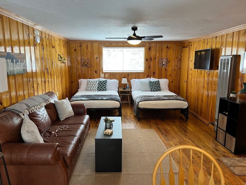 Mountain View Lodge Deluxe Double Room, Kitchenette, Mountainside 3