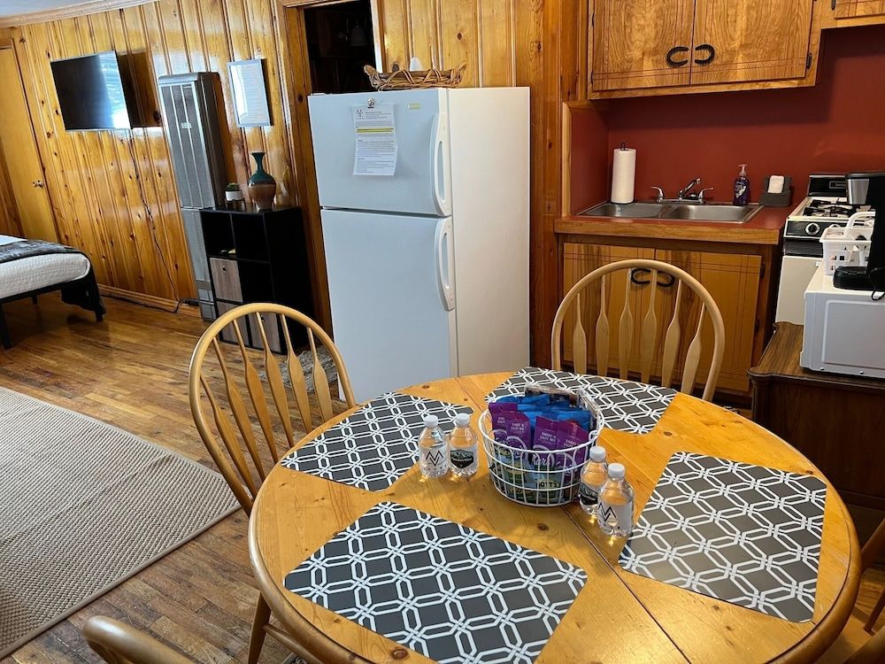 Mountain View Lodge Deluxe Double Room, Kitchenette, Mountainside 10