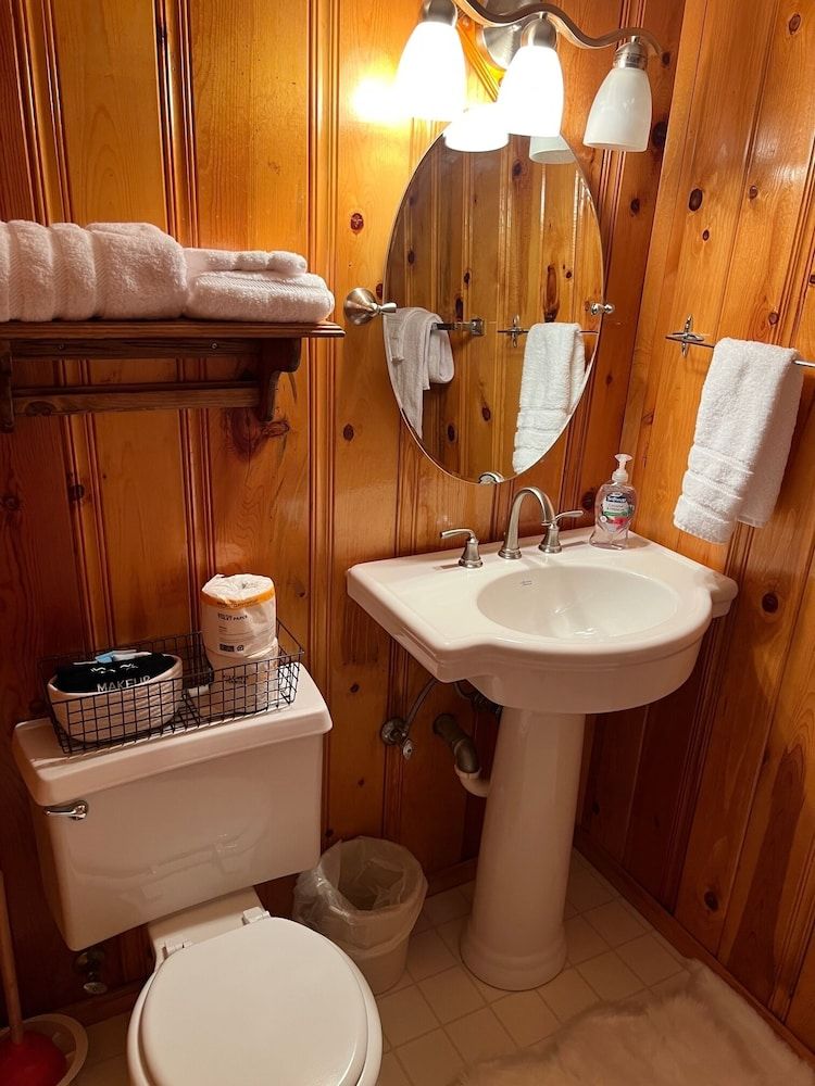 Mountain View Lodge Single Room, 1 Queen Bed, Non Smoking, Mountainside 8