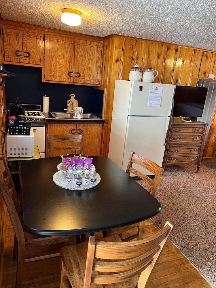 Mountain View Lodge Deluxe Double Room, Kitchenette, Mountain View 8