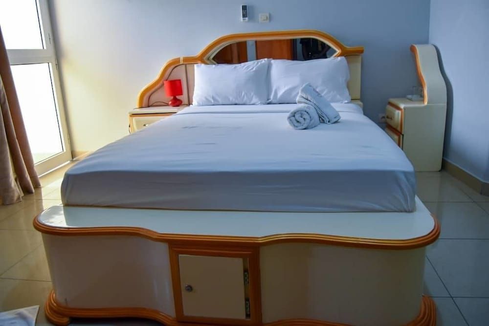 Hotel Edenia Classic Room, 1 Queen Bed, City View 3