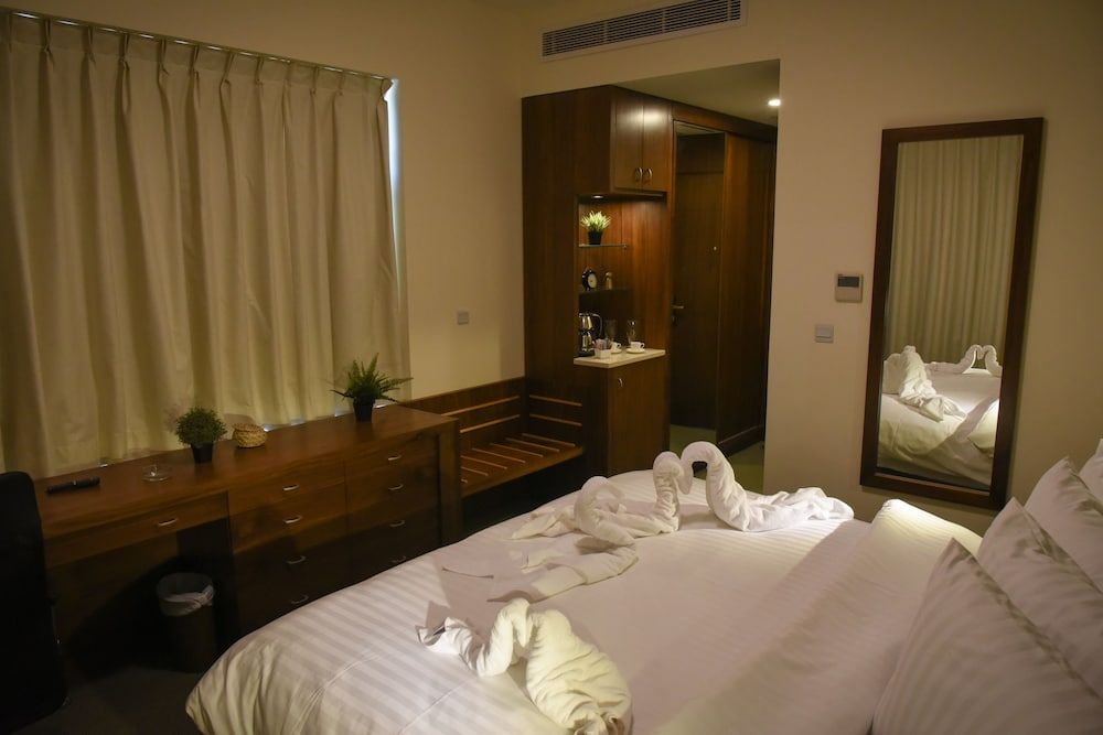 Holyland Hotel Deluxe Double or Twin Room, 1 Bedroom 8