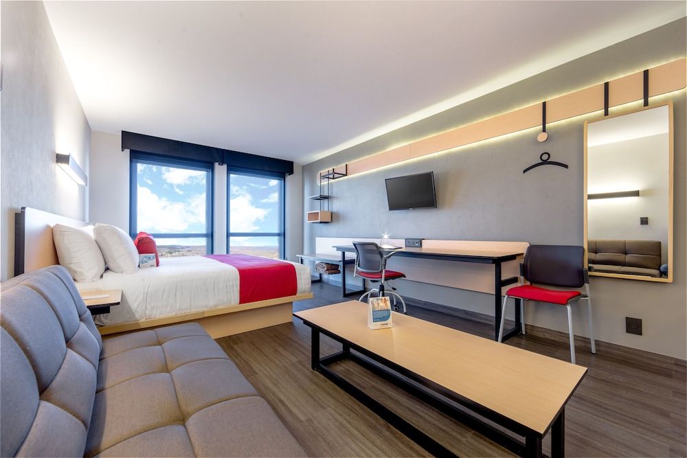 Comfort Inn Delicias Studio Suite, 1 King Bed with Sofa bed, Non Smoking