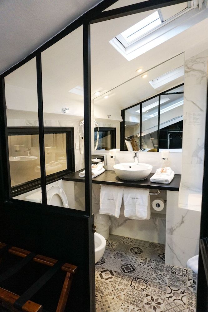 Hôtel Pruly Deluxe Double Room, Ensuite (Deluxe Mansardée ) 8