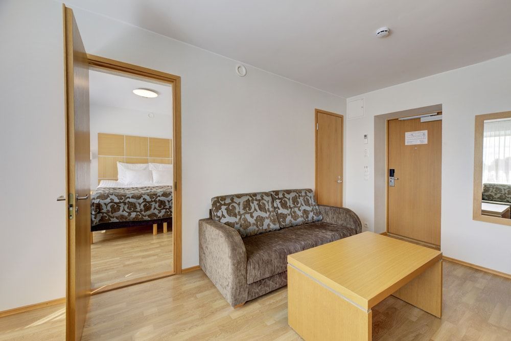 Pärnu Hotel Suite, 1 Bedroom, Balcony, City View 5