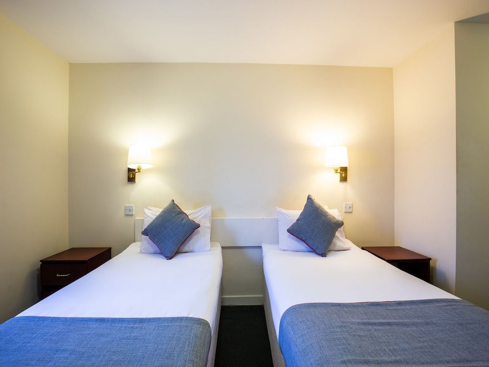 The Longforgan Coaching Inn Standard Twin Room, 2 Twin Beds 4