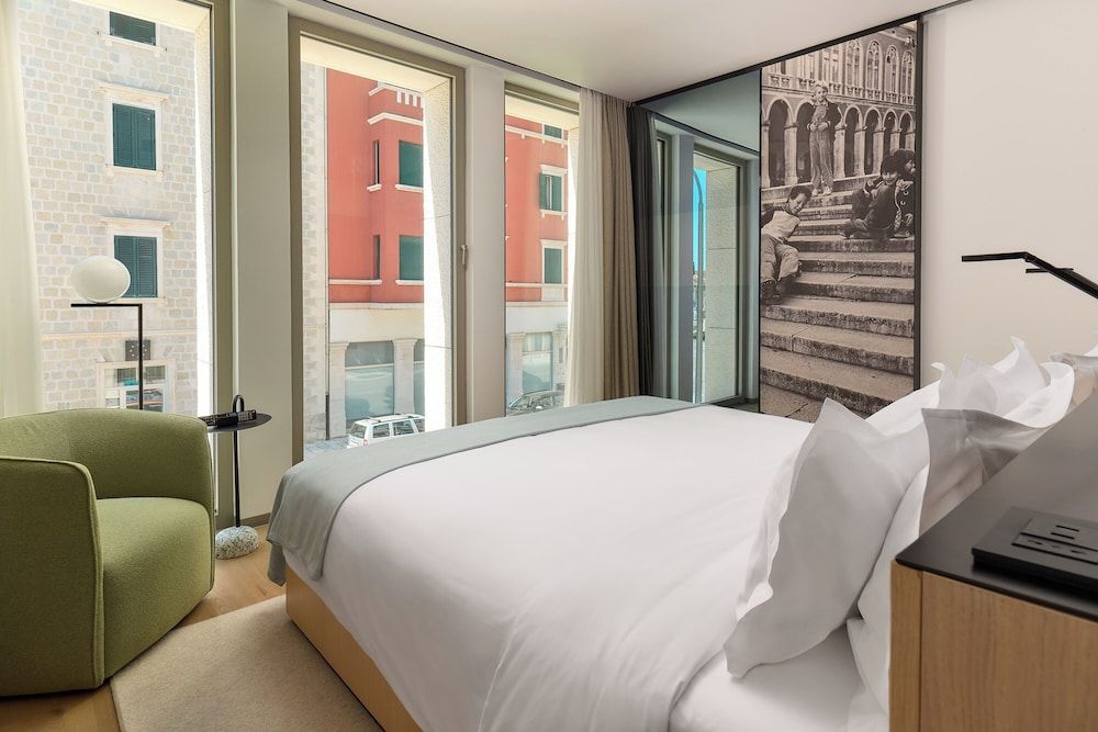 undefined Hotel Ambasador 7