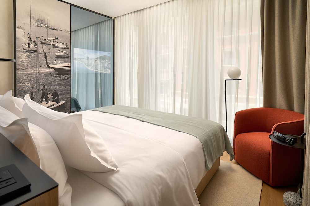 undefined Hotel Ambasador 8