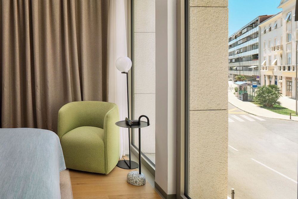 undefined Hotel Ambasador 10