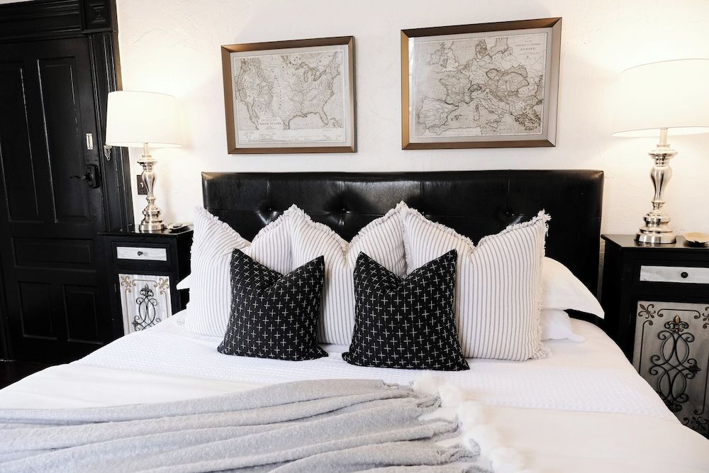 The Evers House Room, 1 King Bed (2) 2