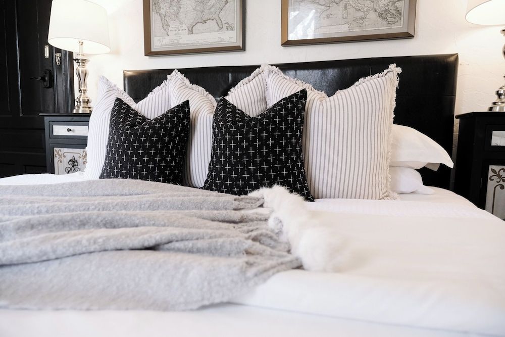 The Evers House Room, 1 King Bed (2) 3