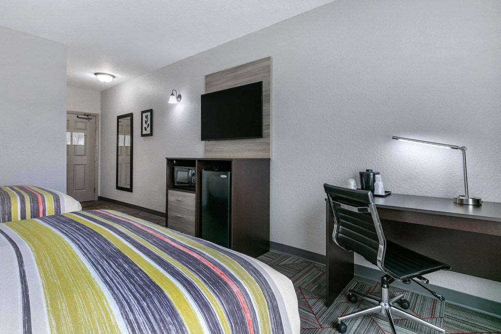 Standard Room, 2 Queen Beds, Non Smoking
