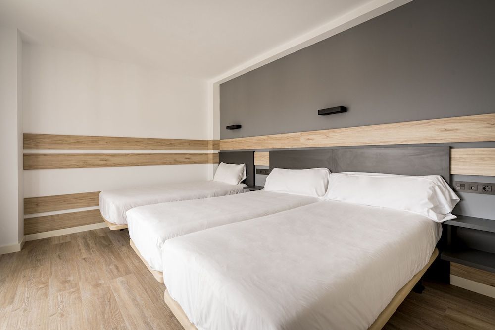 Double Room (with extra bed)
